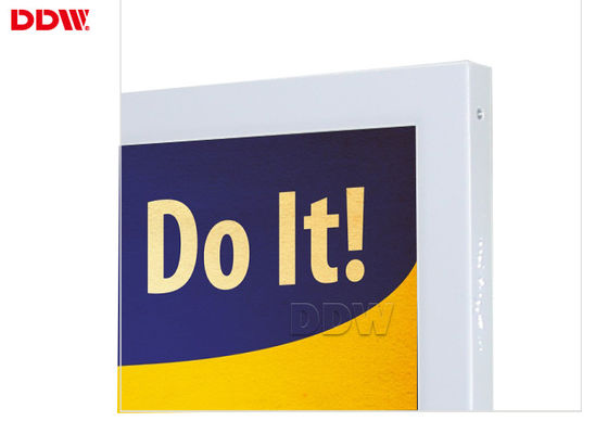 نوع TFT با وضوح بالای دیواری تبلیغاتی نمایش Totem نوعی نوع نورپردازی