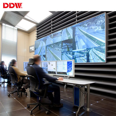 نمایشگر وضوح بالا VGA Video Wall Matrix با نرم افزار 1080P منابع چند سیگنال 32 بیتی رنگ