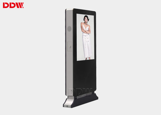 2000 Nits 55 "پرده ایستاده در فضای باز کیوسک نشانه گذاری دیجیتال با سیستم خنک کننده فن